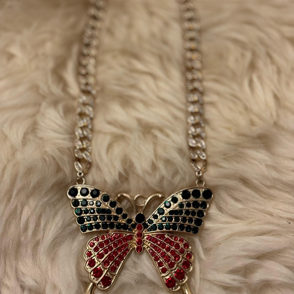 Butterfly Necklace - Picture 4 of 4